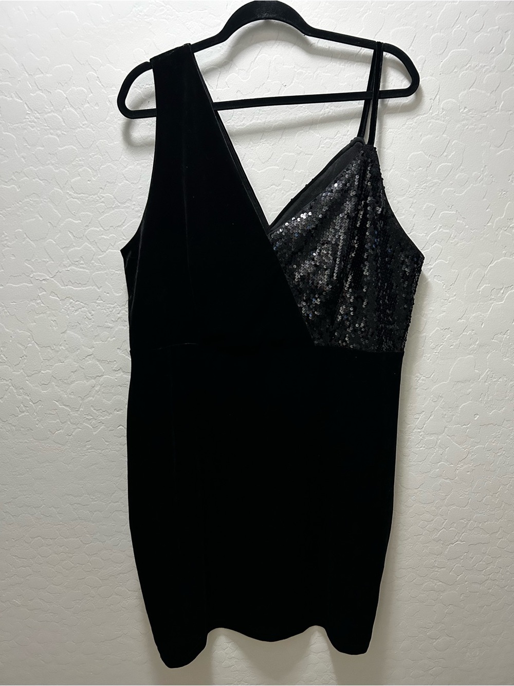 SHEIN Black Sequin One-Shoulder Mini Dress